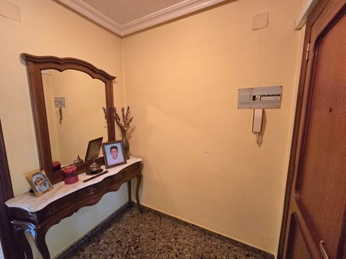 Image No.24-4 Bed Townhouse for sale