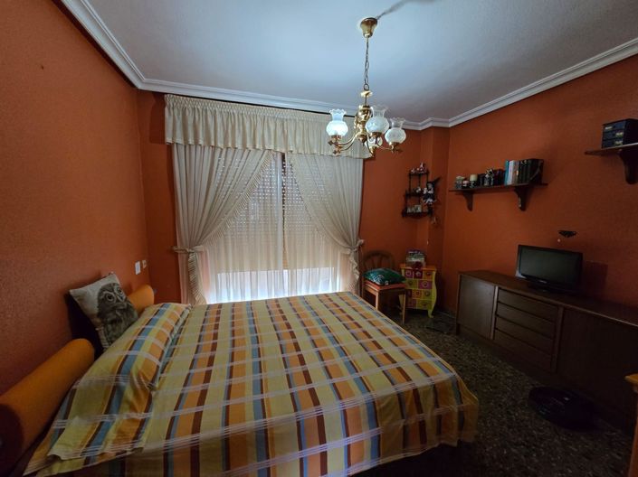 Image No.26-4 Bed Townhouse for sale