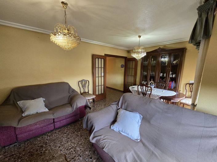 Image No.26-4 Bed Townhouse for sale