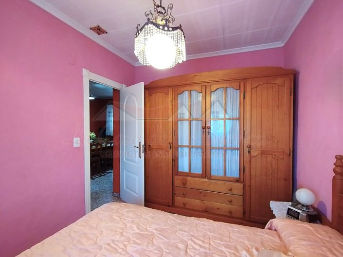 Image No.17-4 Bed Country House for sale