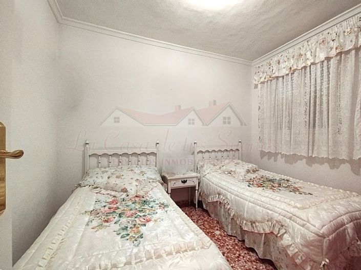 Image No.30-4 Bed Country House for sale