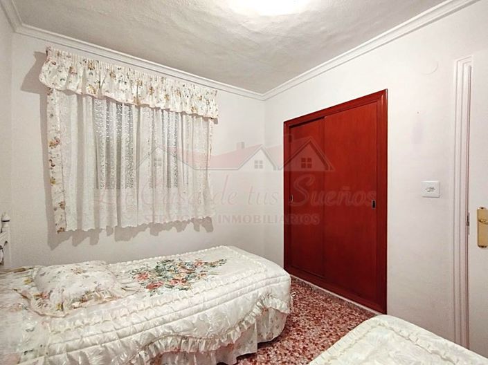 Image No.31-4 Bed Country House for sale