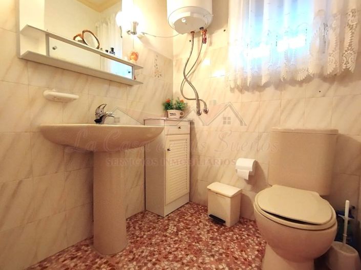 Image No.32-4 Bed Country House for sale