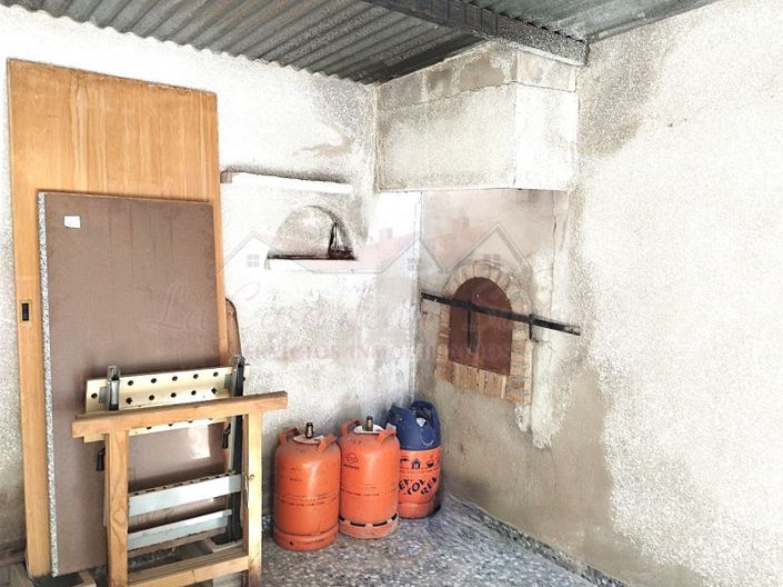 Image No.45-4 Bed Country House for sale