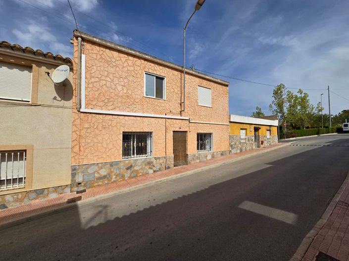 Image No.5-5 Bed Townhouse for sale