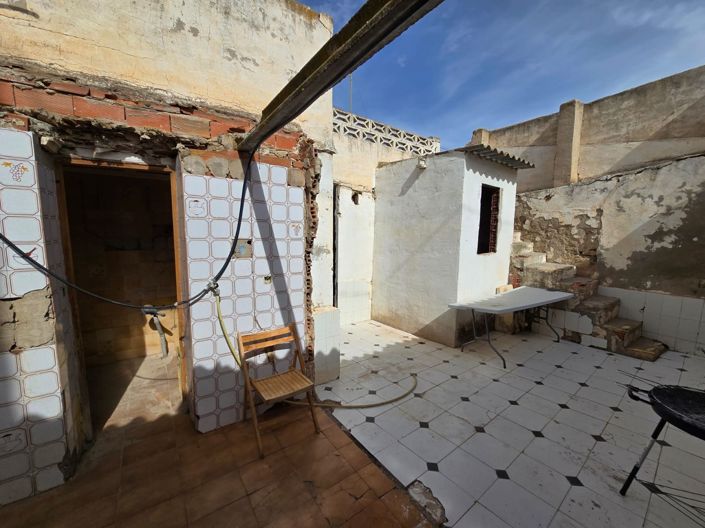 Image No.42-5 Bed Townhouse for sale