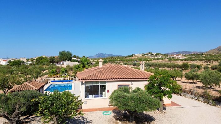 Image No.1-3 Bed Villa for sale