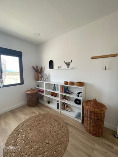 Image No.19-3 Bed Townhouse for sale