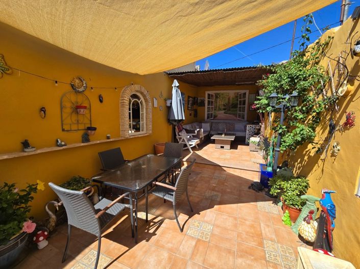 Image No.11-3 Bed Townhouse for sale