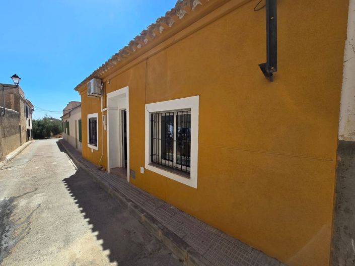 Image No.10-3 Bed Townhouse for sale