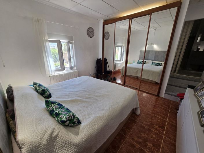 Image No.22-4 Bed Country House for sale