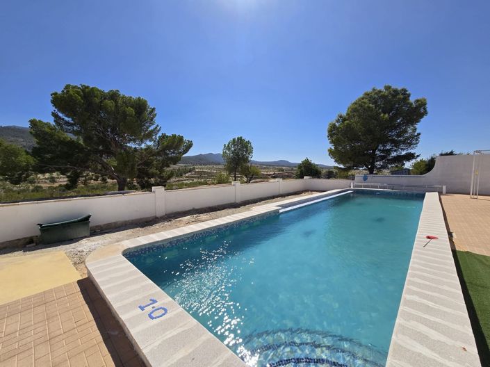 Image No.4-4 Bed Country House for sale