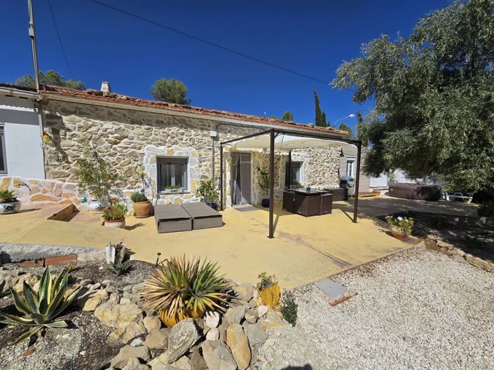 Image No.37-4 Bed Country House for sale