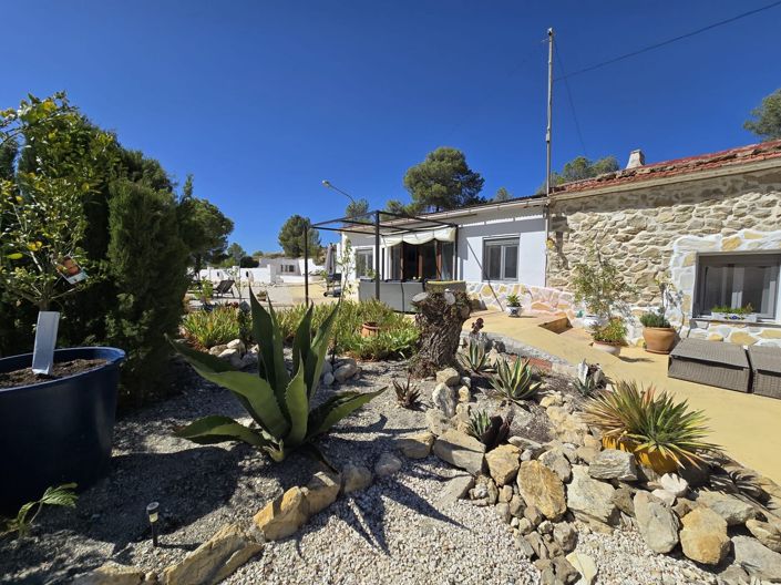 Image No.38-4 Bed Country House for sale