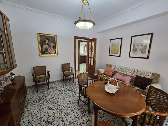 Image No.12-4 Bed Apartment for sale