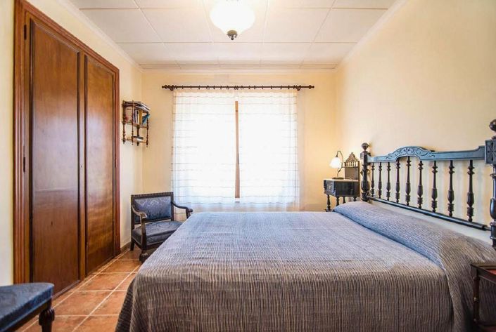 Image No.31-12 Bed Country House for sale