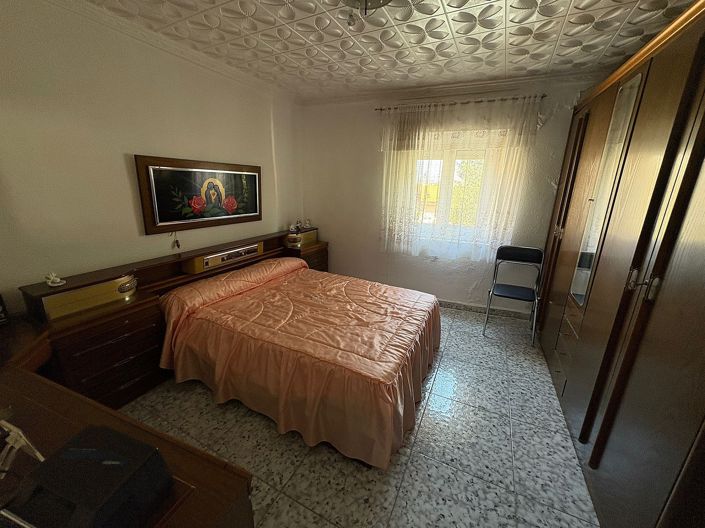 Image No.21-4 Bed Townhouse for sale