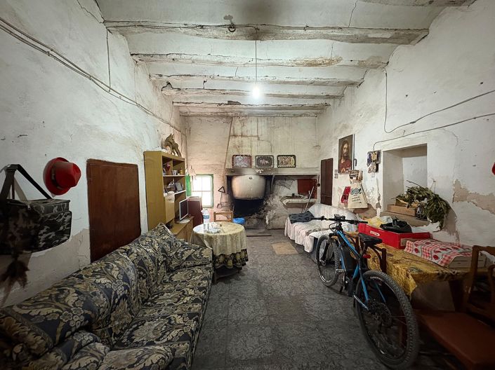 Image No.3-6 Bed Property for sale