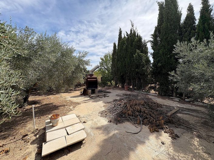 Image No.31-6 Bed Property for sale