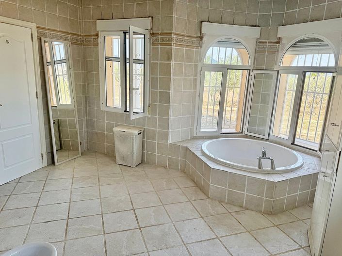 Image No.11-3 Bed Villa for sale