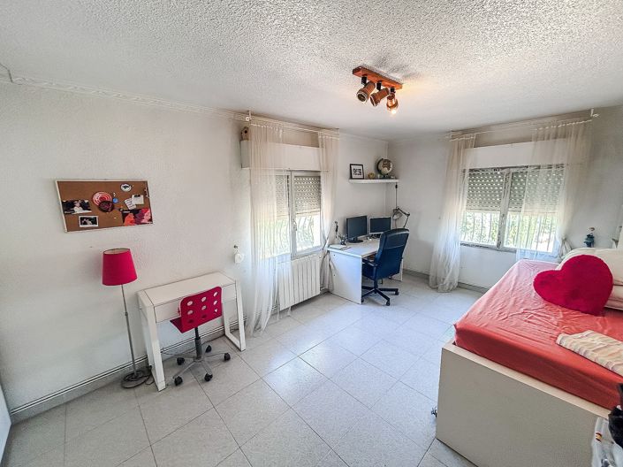 Image No.23-Maison de campagne de 4 chambres à vendre à Sax