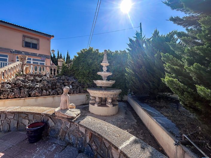 Image No.4-Maison de campagne de 4 chambres à vendre à Sax