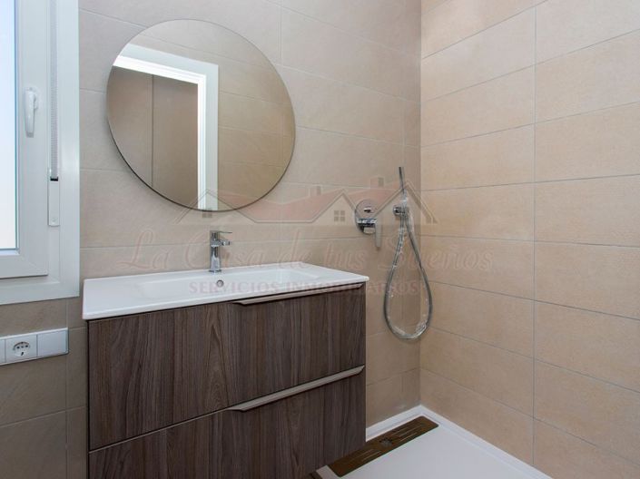 Image No.19-3 Bed Villa for sale