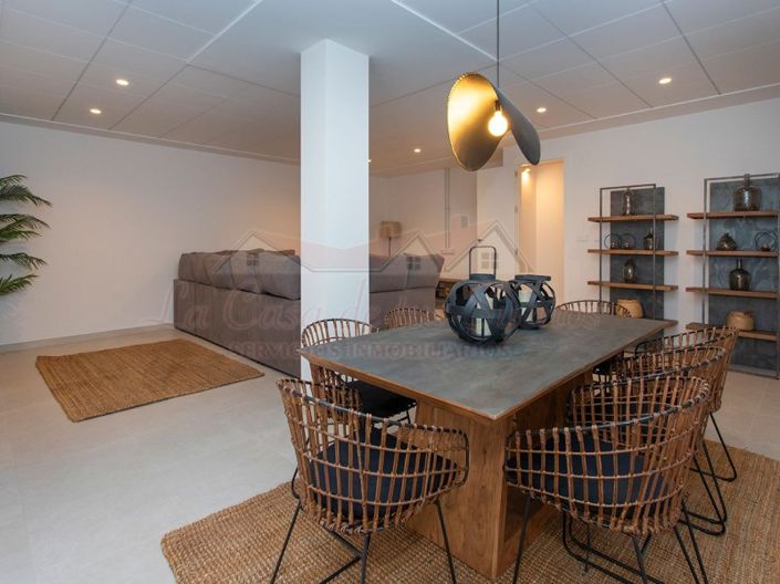 Image No.10-3 Bed Villa for sale