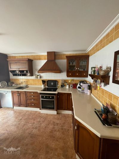 Image No.16-4 Bed Townhouse for sale