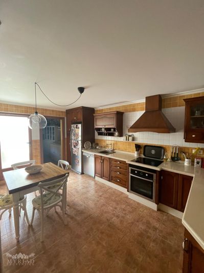 Image No.18-4 Bed Townhouse for sale