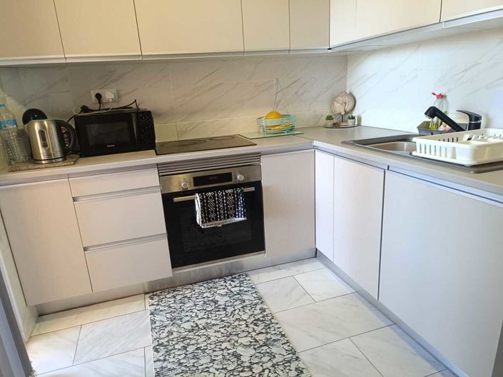 Image No.18-2 Bed Property for sale