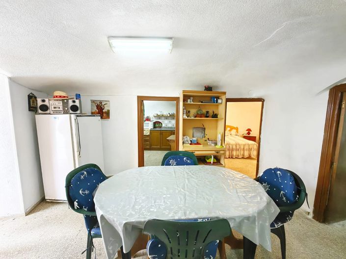 Image No.14-5 Bed House for sale