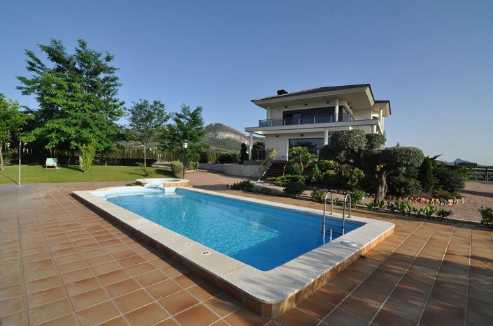 Image No.2-4 Bed Villa for sale