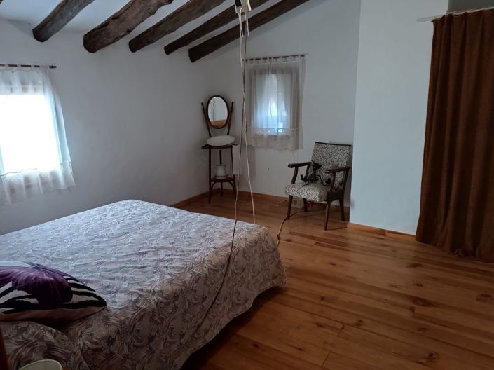 Image No.15-6 Bed Country House for sale