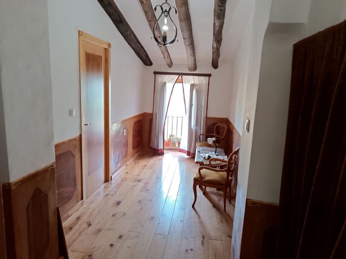 Image No.4-6 Bed Country House for sale