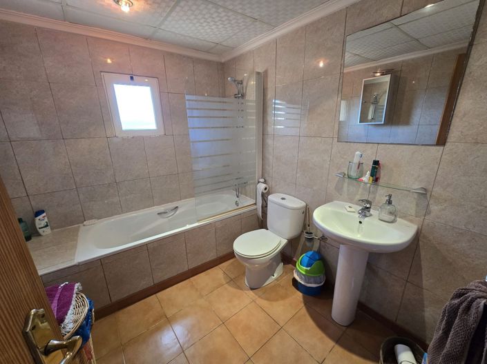 Image No.41-5 Bed Villa for sale