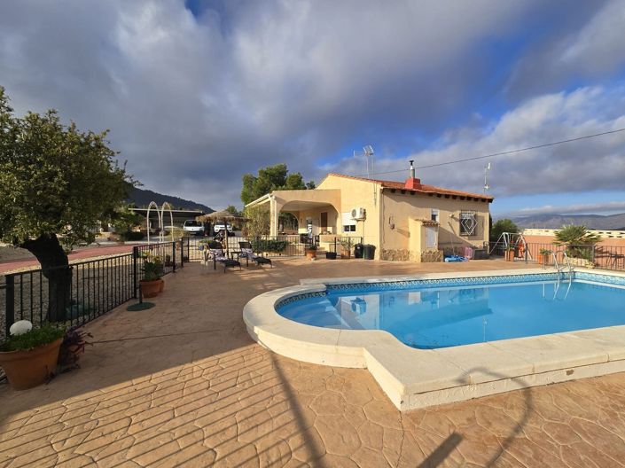 Image No.6-5 Bed Villa for sale