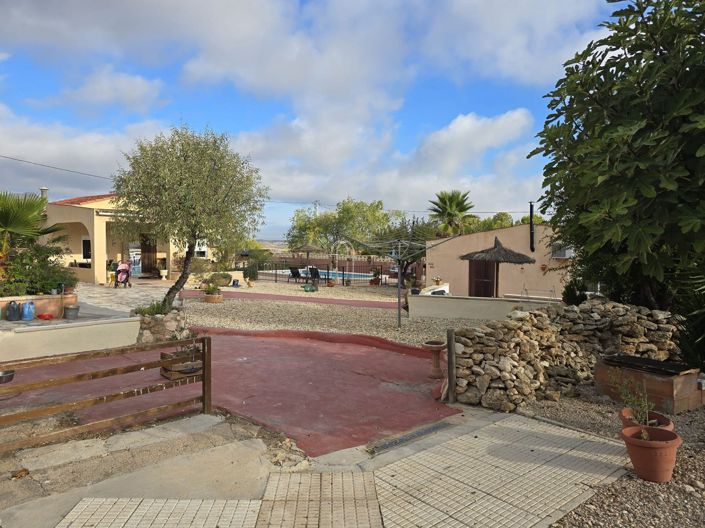 Image No.9-5 Bed Villa for sale