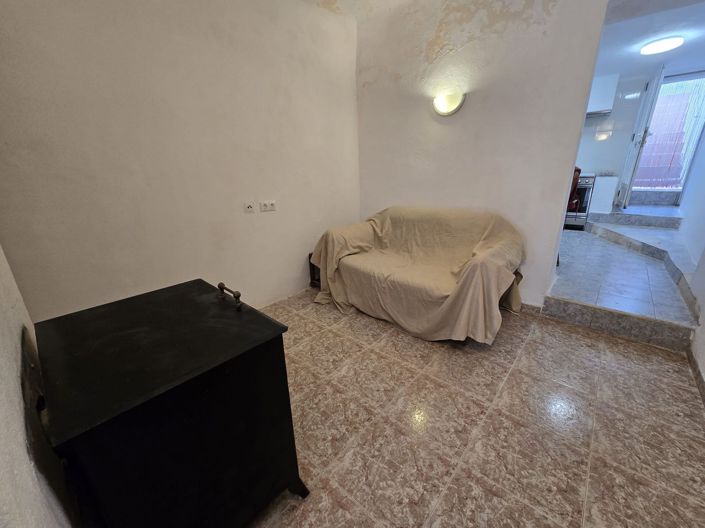 Image No.12-2 Bed Townhouse for sale