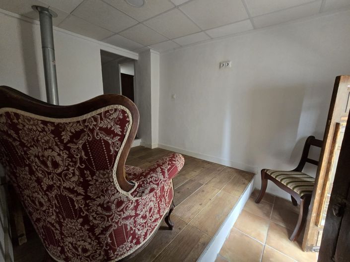 Image No.14-2 Bed Townhouse for sale