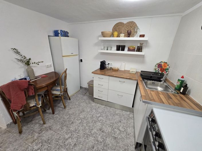 Image No.16-2 Bed Townhouse for sale