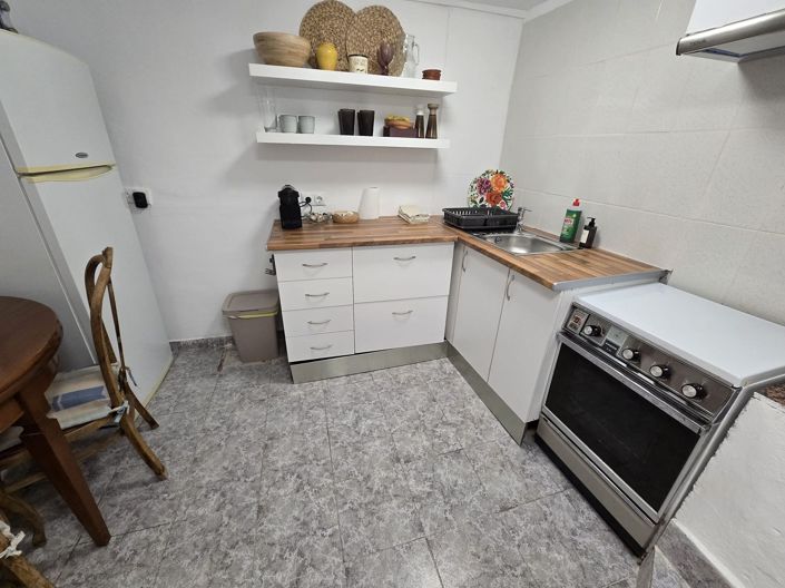 Image No.17-2 Bed Townhouse for sale