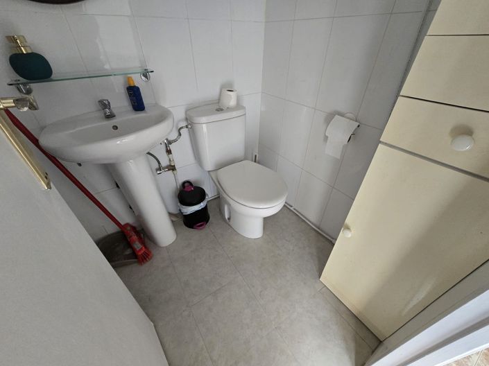 Image No.19-2 Bed Townhouse for sale