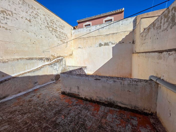 Image No.31-3 Bed Townhouse for sale