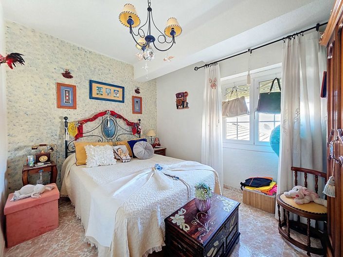 Image No.18-4 Bed Apartment for sale