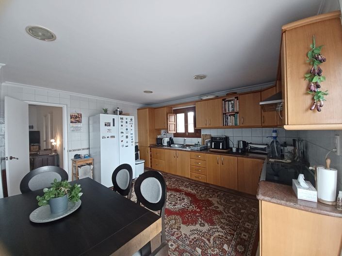 Image No.11-3 Bed Country House for sale