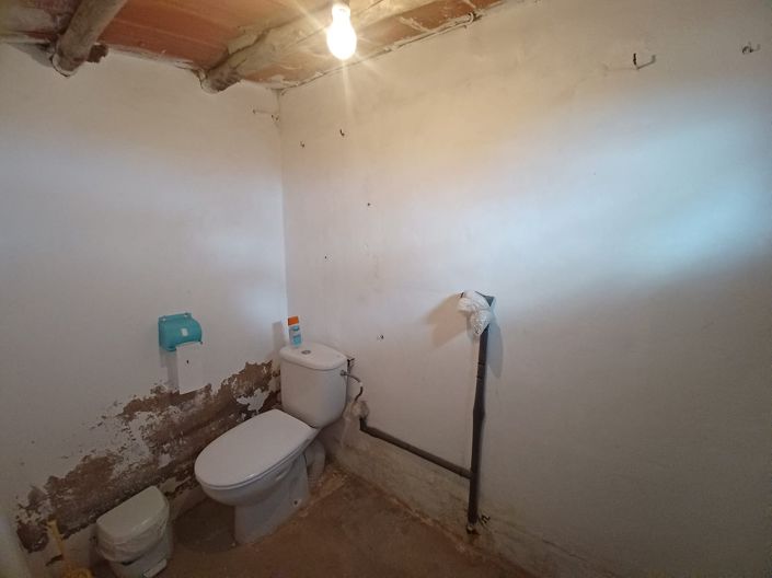 Image No.37-3 Bed Country House for sale