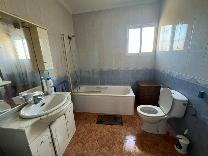 Image No.14-3 Bed Villa for sale