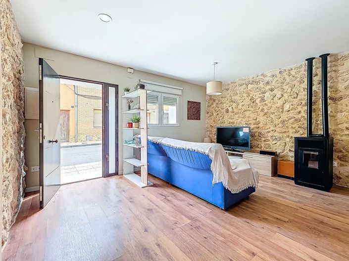 Image No.3-3 Bed Townhouse for sale