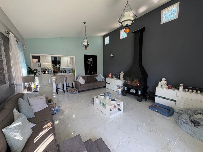 Image No.11-3 Bed Villa for sale